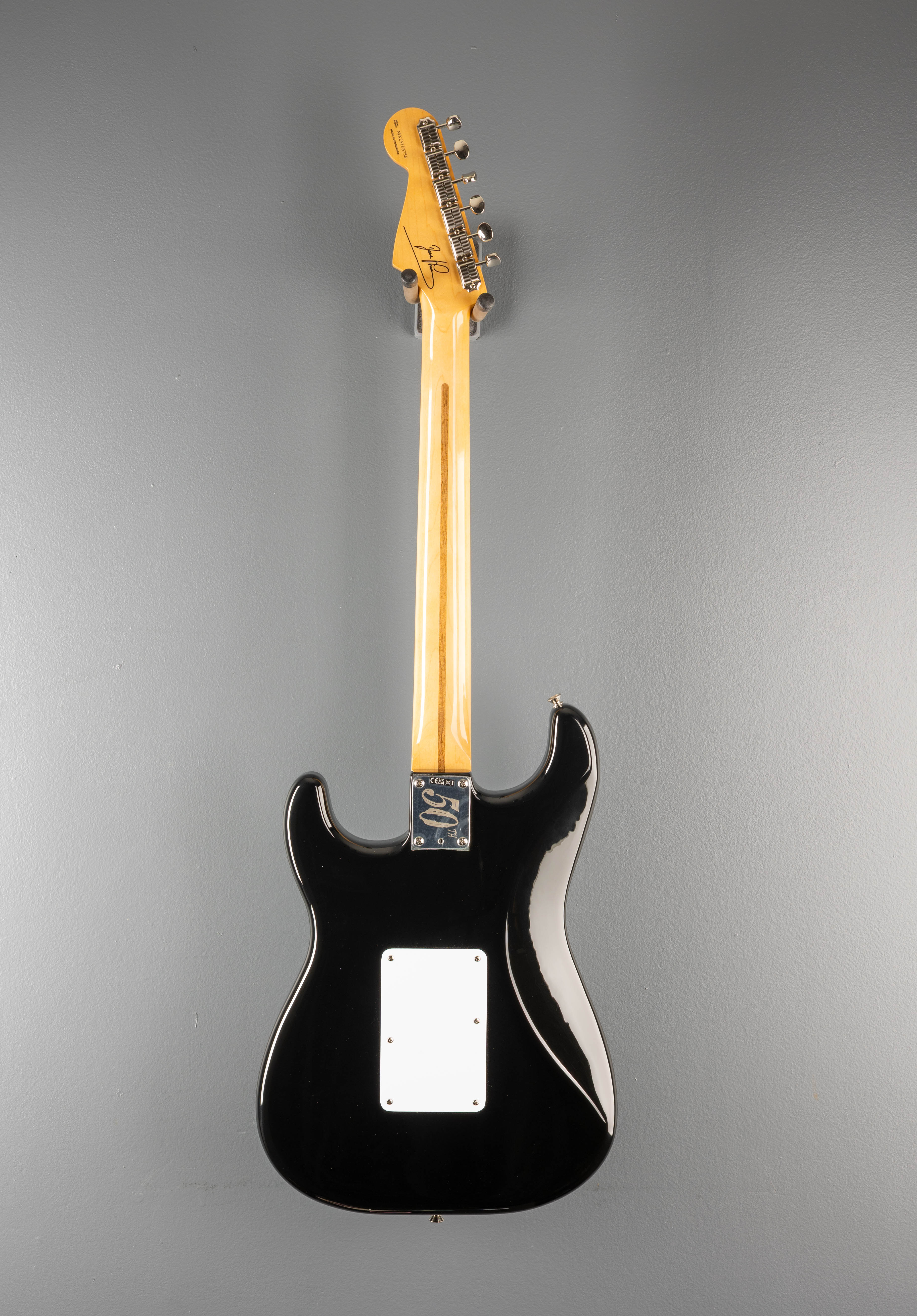 Limited Edition 50th Anniversary Dave Murray Stratocaster - Black - Image 5