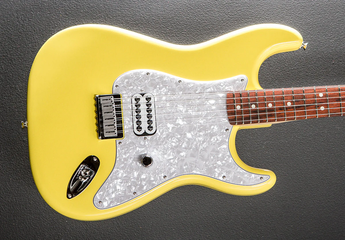 Limited Edition Tom DeLonge Strat '23