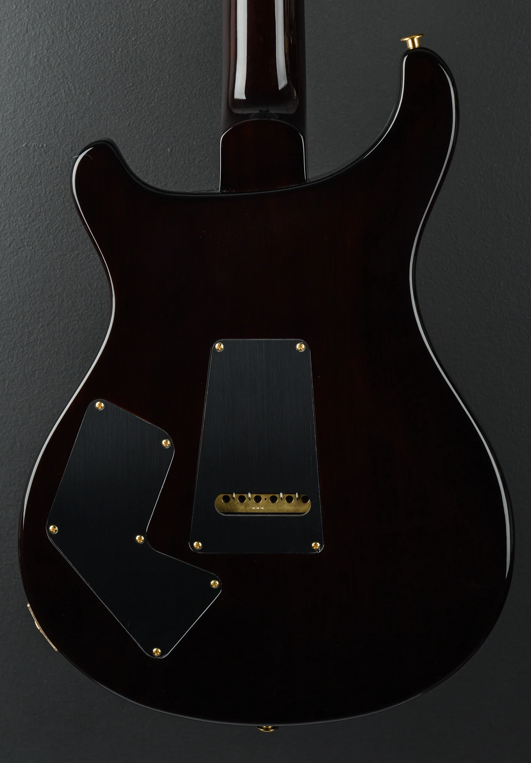 Modern Eagle V 10 Top - Black Gold Wraparound Burst - Image 4