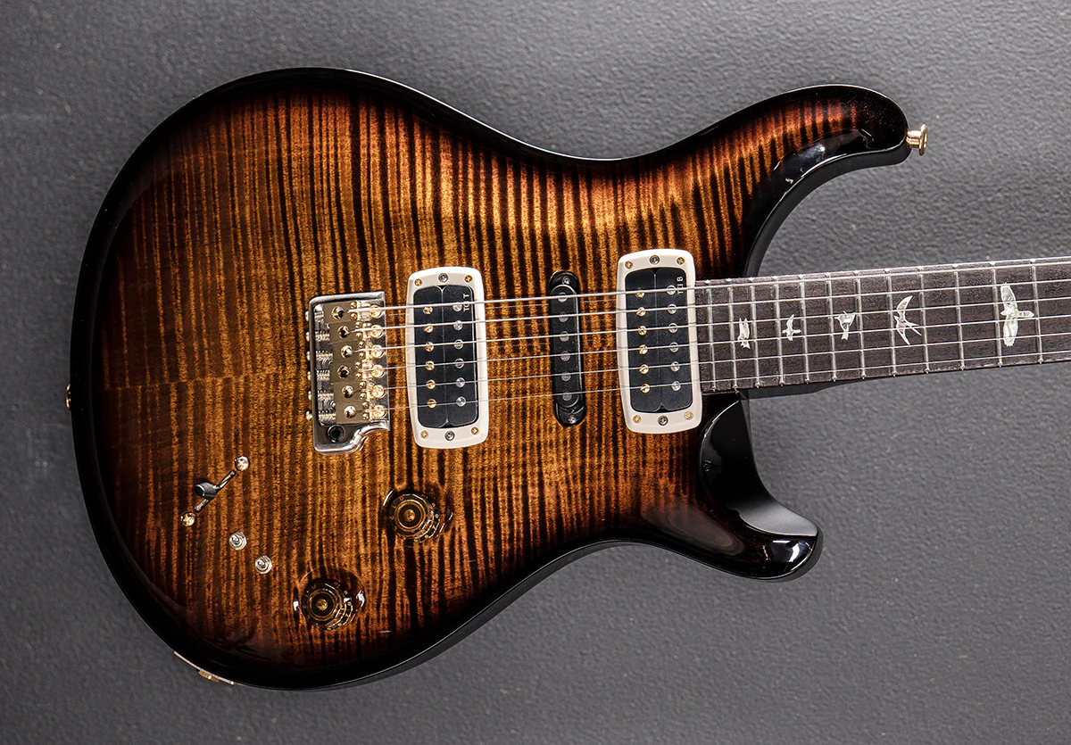 Modern Eagle V 10 Top - Black Gold Wraparound Burst