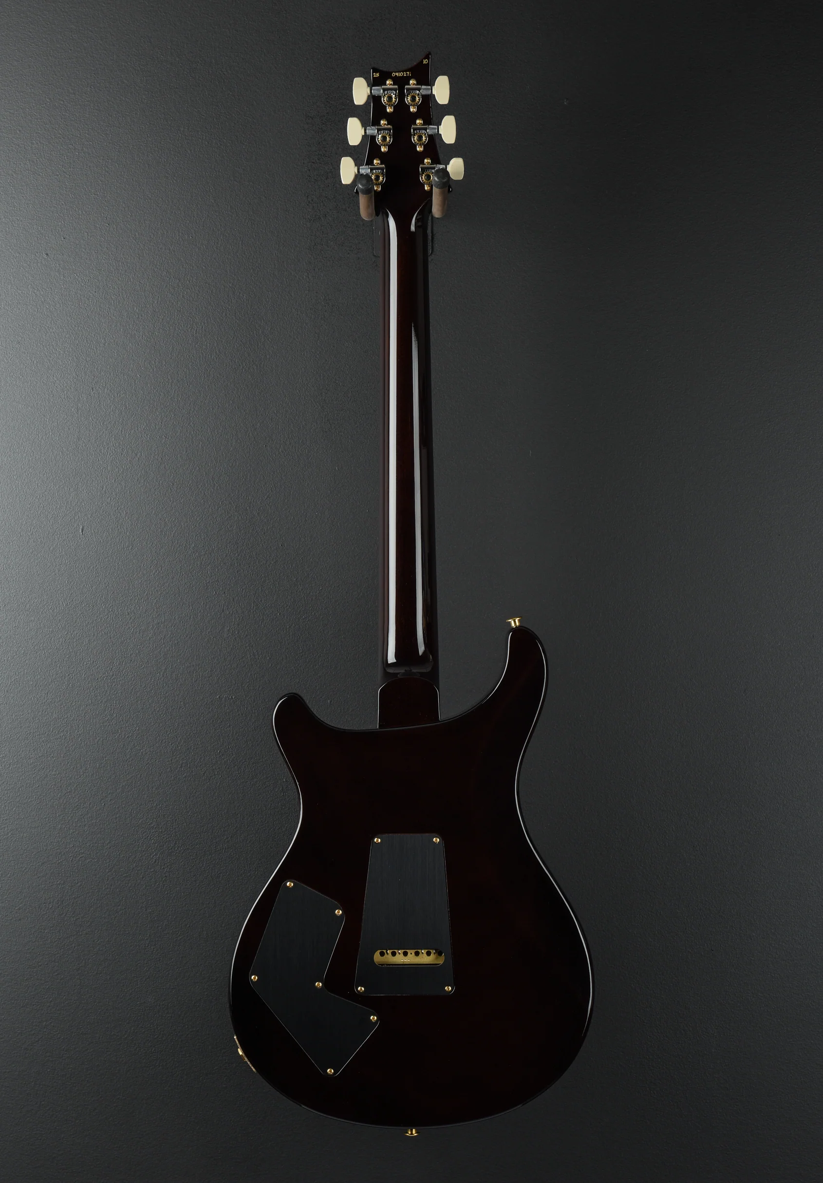 Modern Eagle V 10 Top - Black Gold Wraparound Burst - Image 5