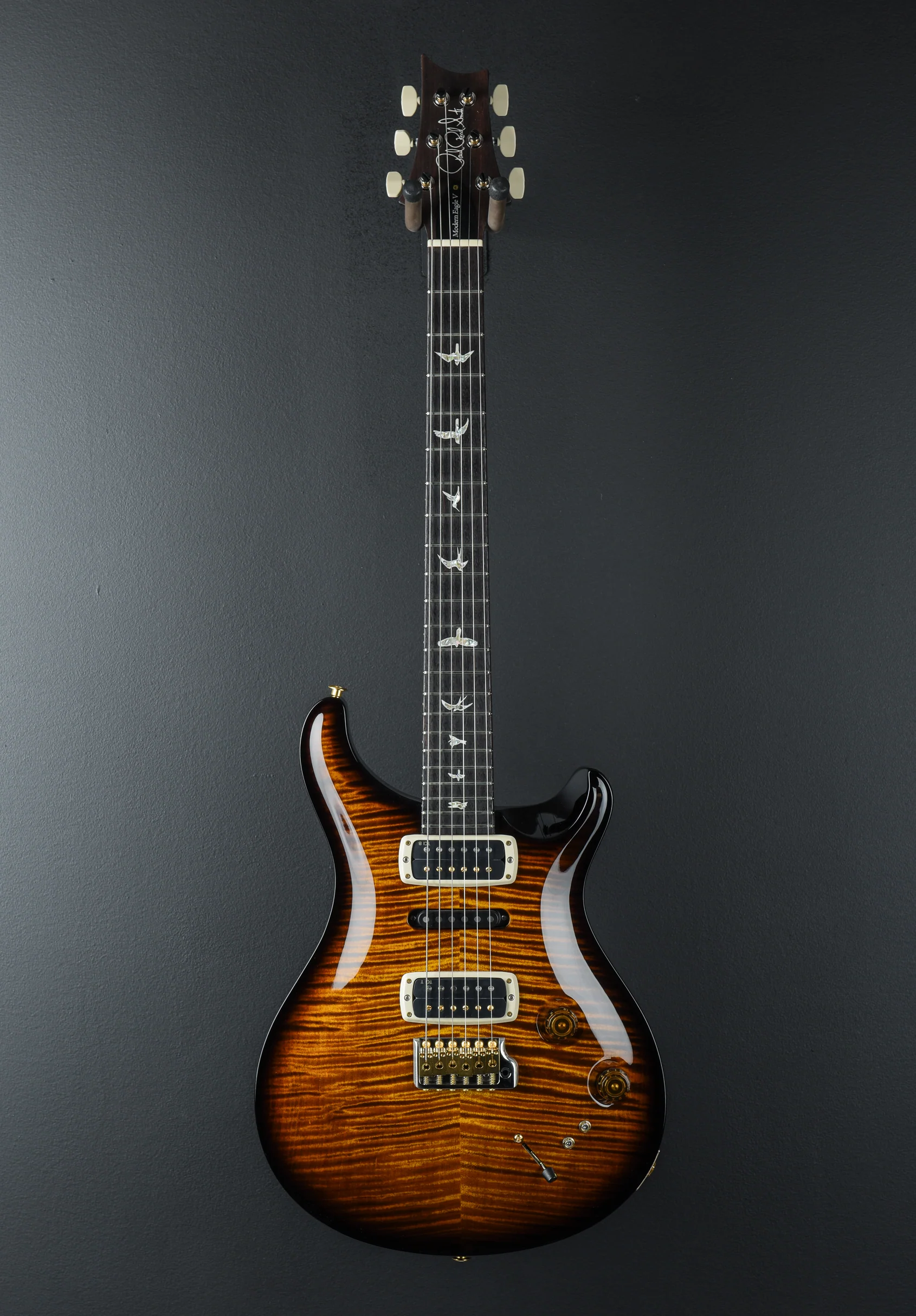 Modern Eagle V 10 Top - Black Gold Wraparound Burst - Image 3