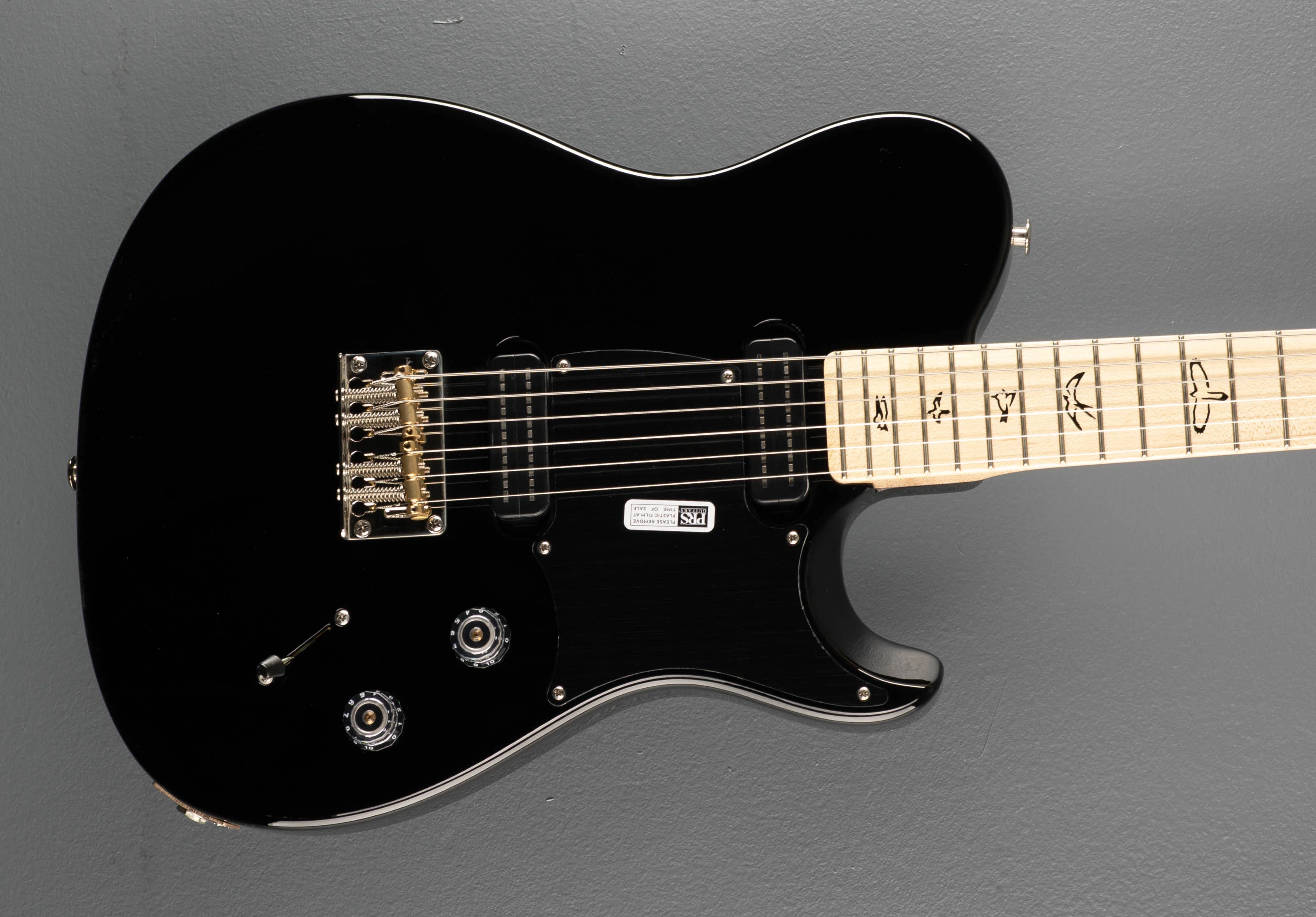 NF53 - Black
