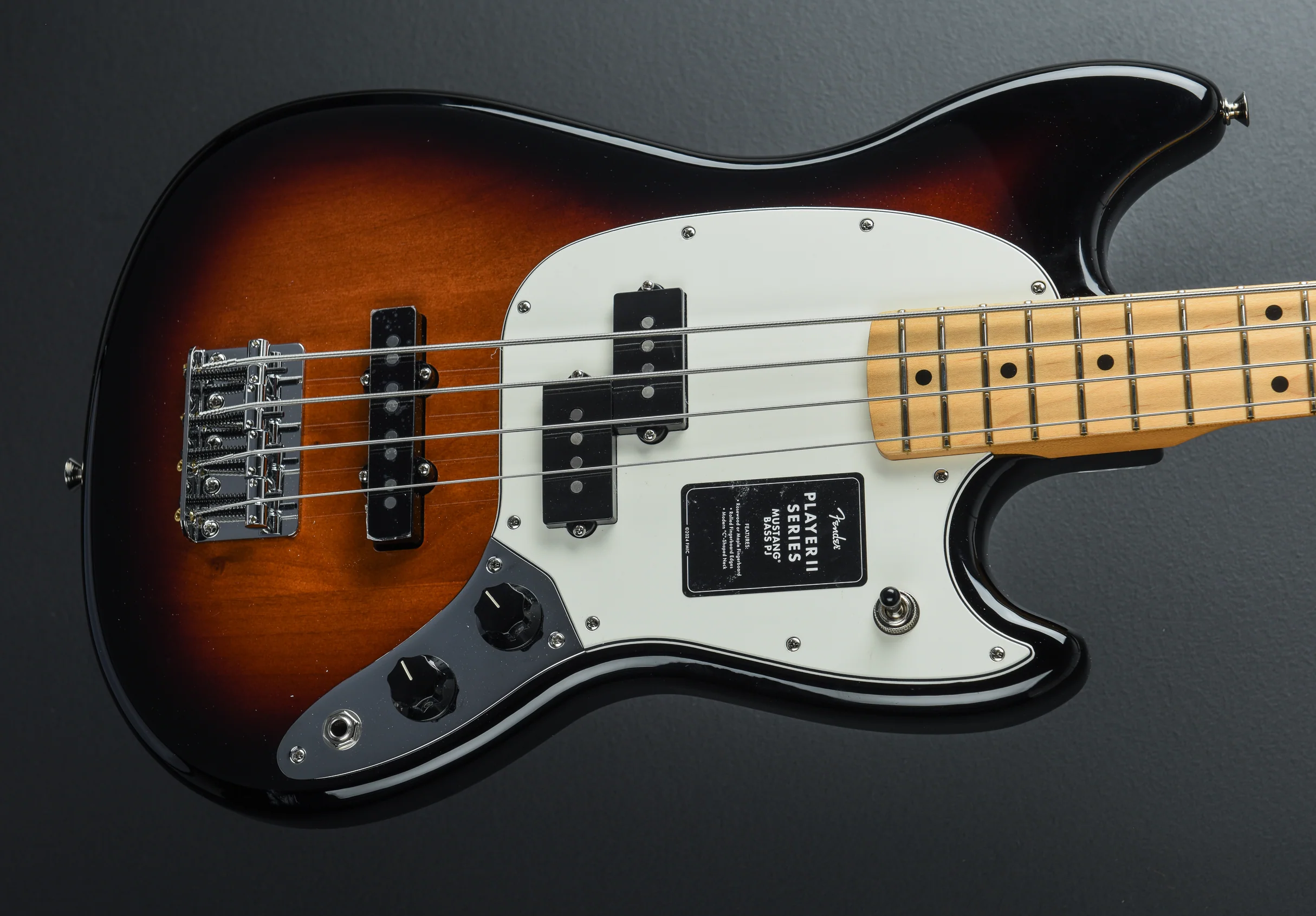 Player II Mustang Bass PJ - 3 Color Sunburst w/Maple