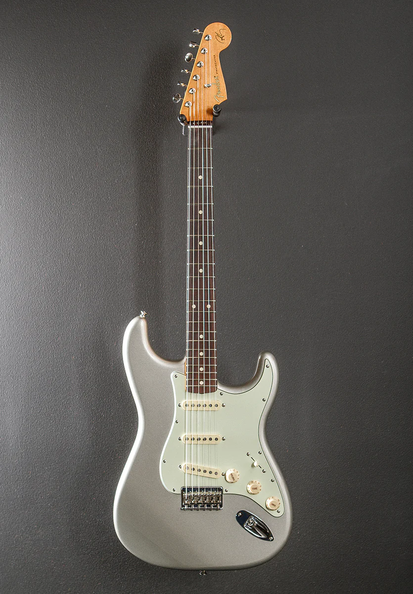 Robert Cray Stratocaster - Inca Silver - Image 3