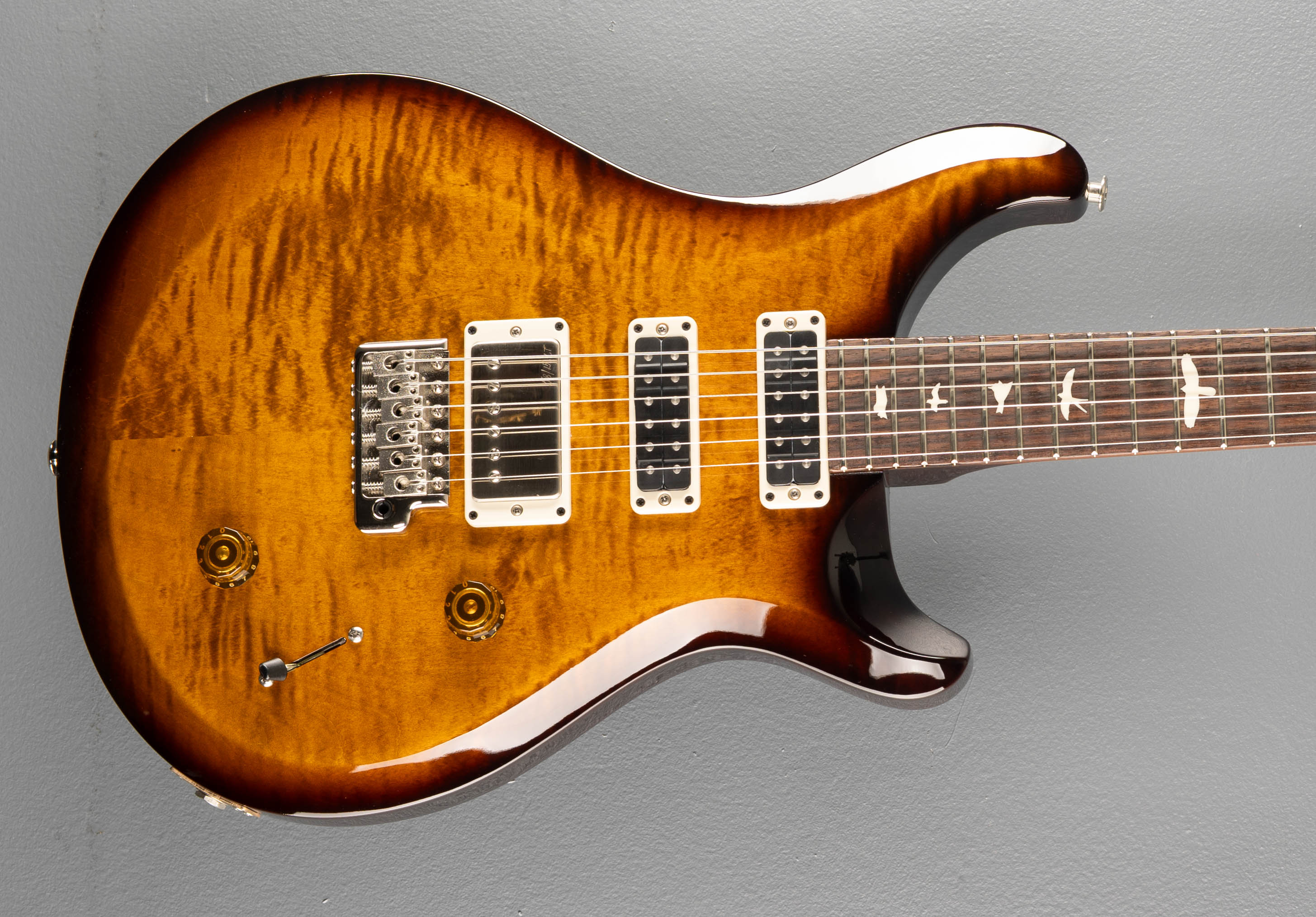 S2 Studio - Black Amber