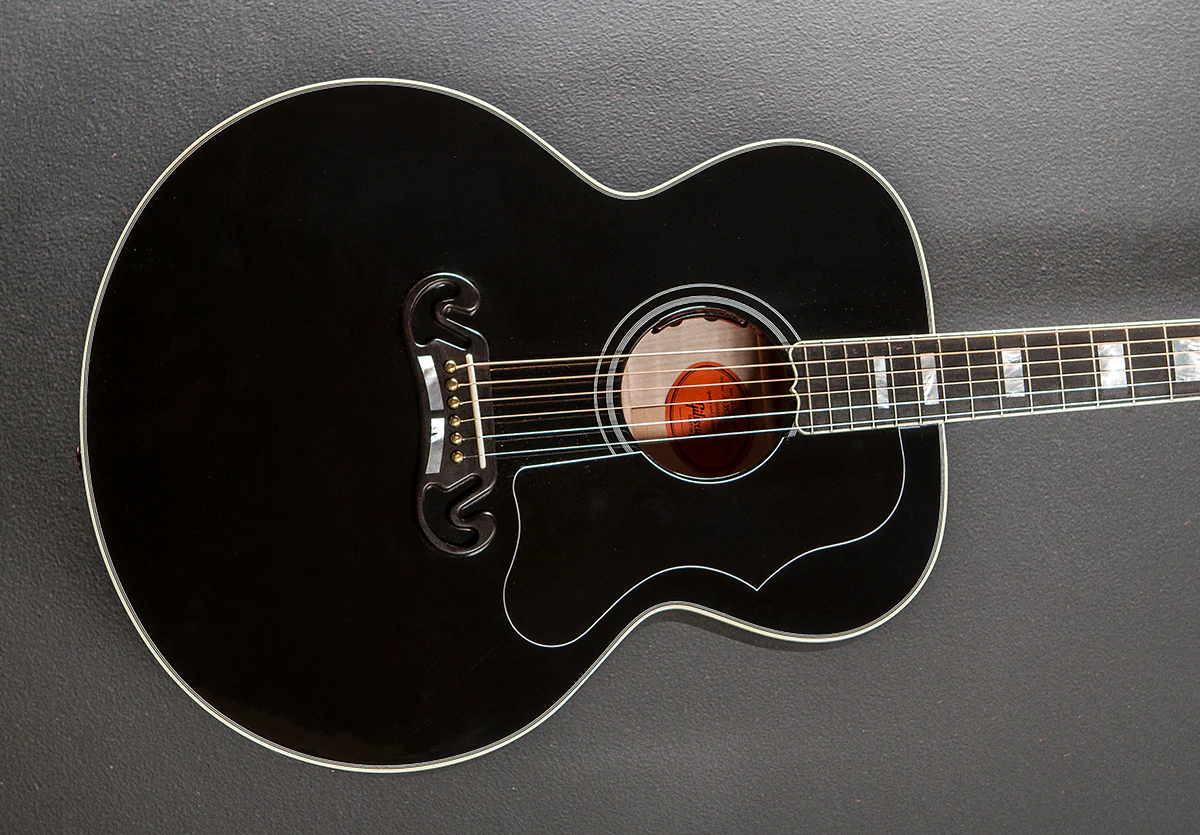 SJ-200 Custom - Ebony