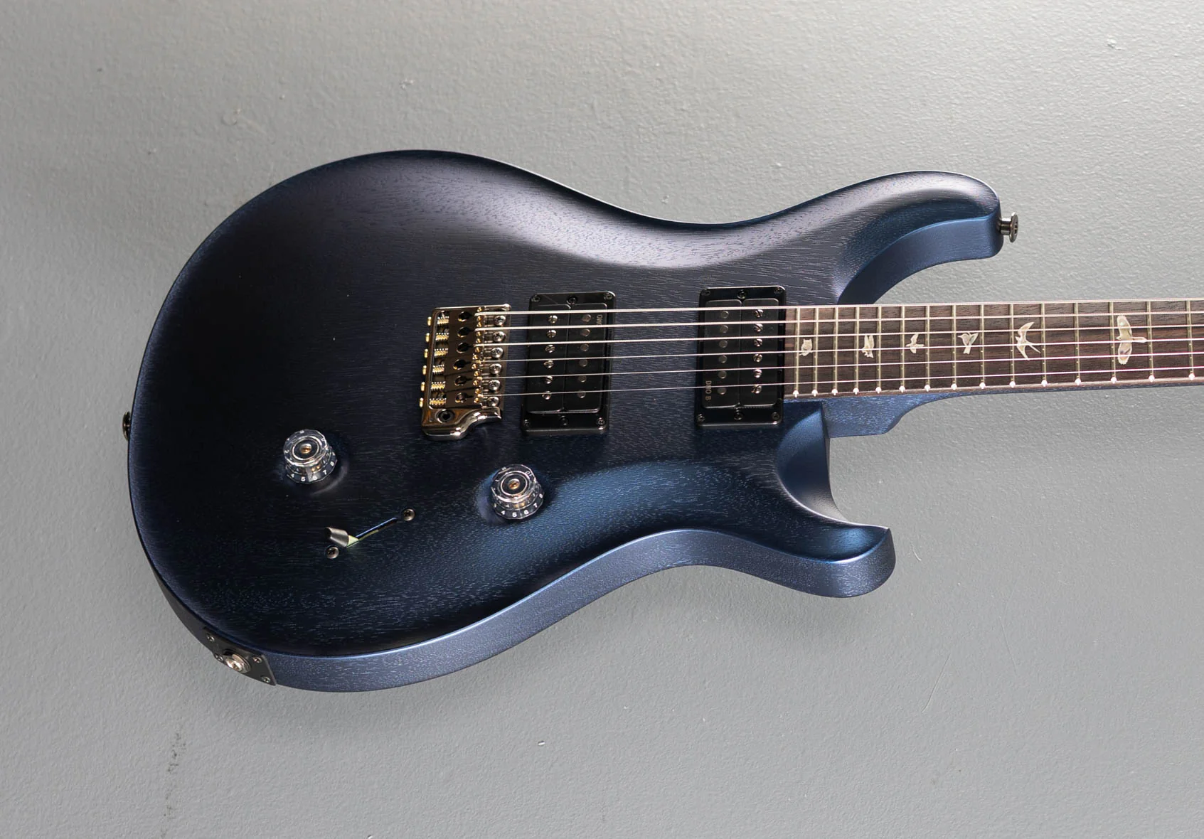 Standard 24 Satin - Pearl Black