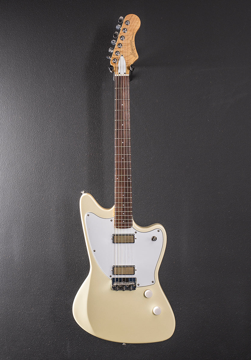 Standard Series Silhouette '22 - Image 3