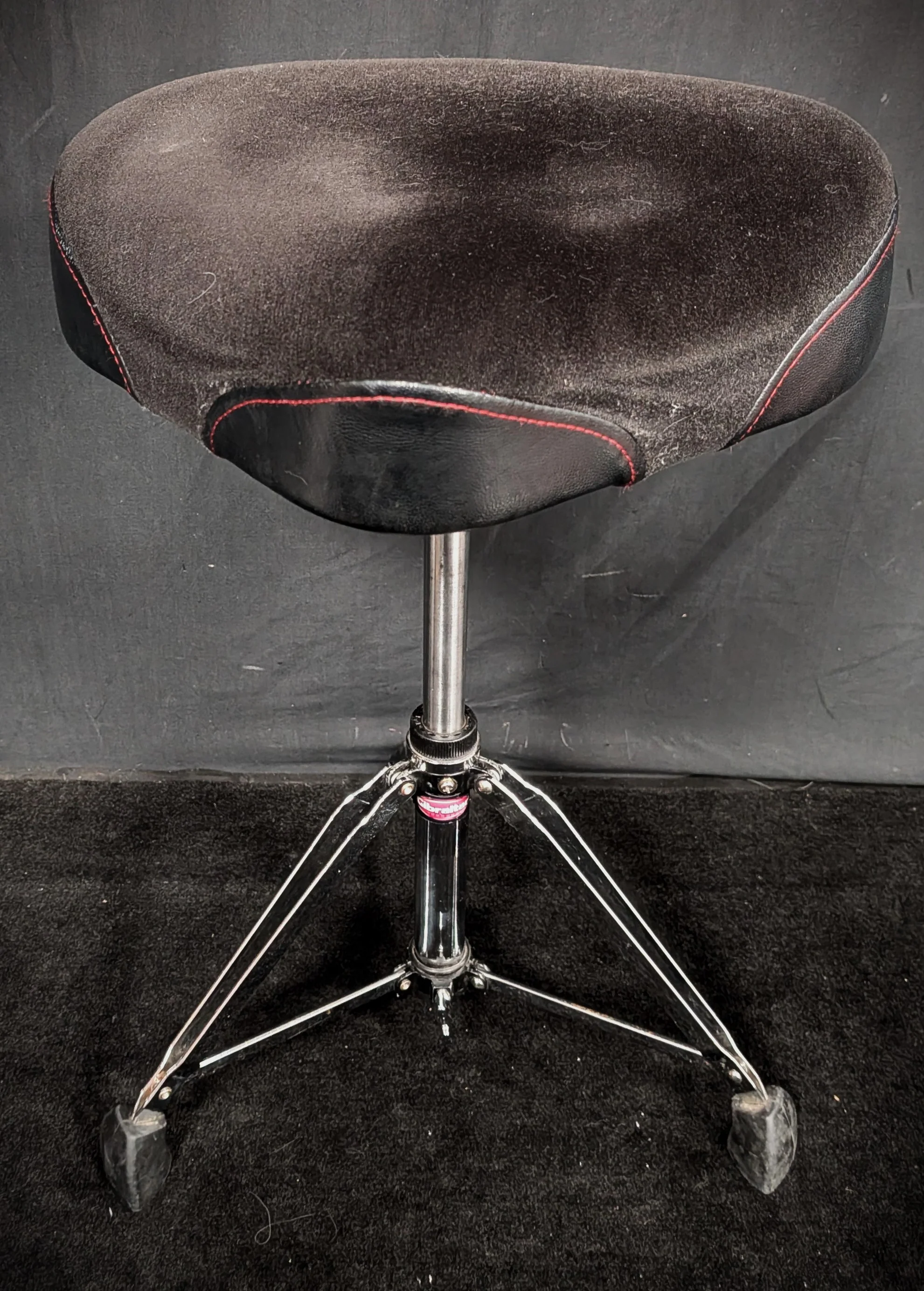 Tractor Style Seat Hydraulic Throne - Image 2