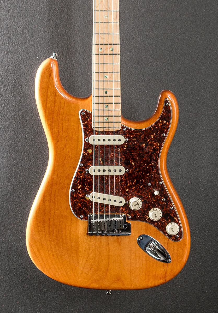 Used American Deluxe Strat '05 - Image 2