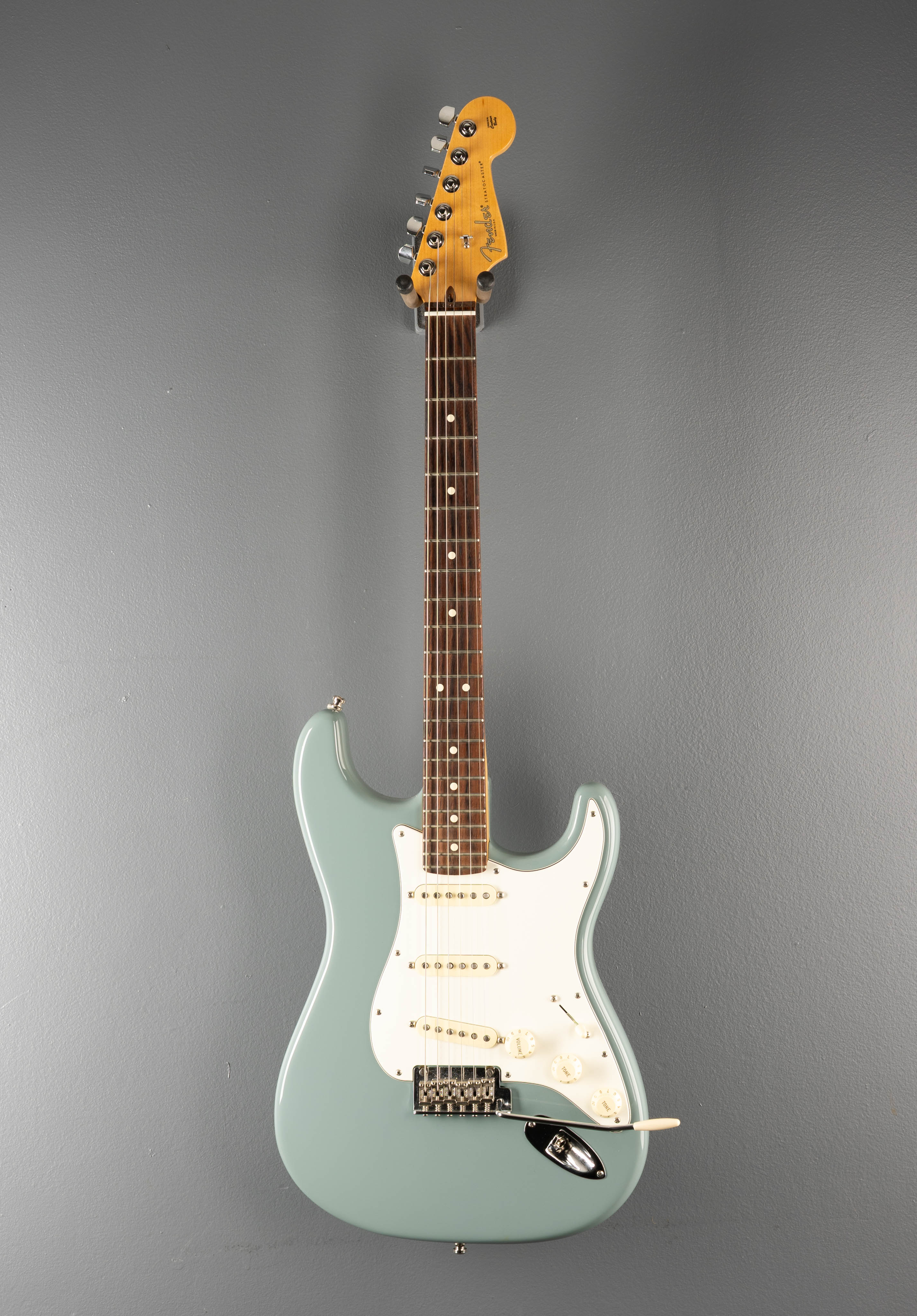 Used American Professional Stratocaster, '16 - Image 3