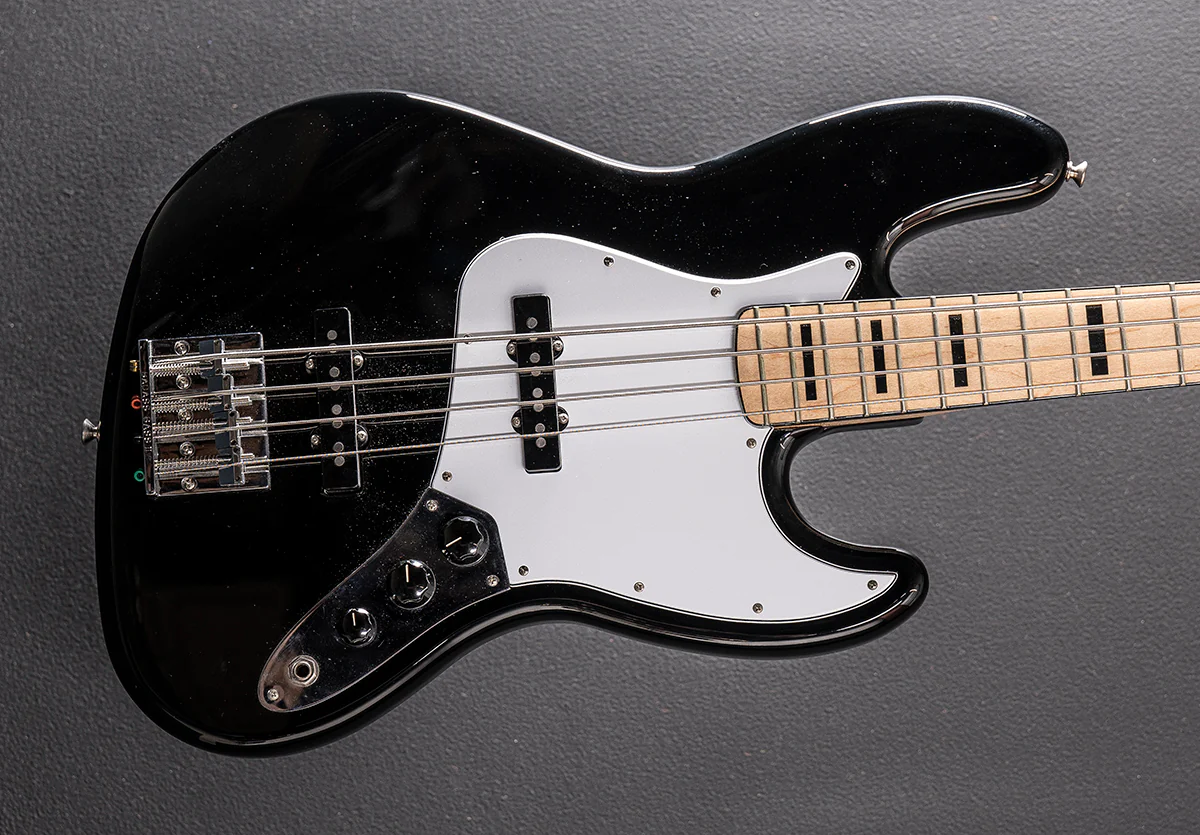 Used Geddy Lee Jazz Bass '12