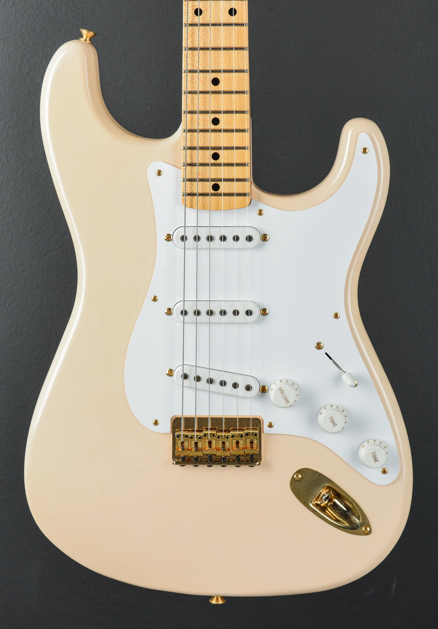 Used Limited Edition 1954 Hardtail Stratocaster DLX Closet Classic '24 - Image 2