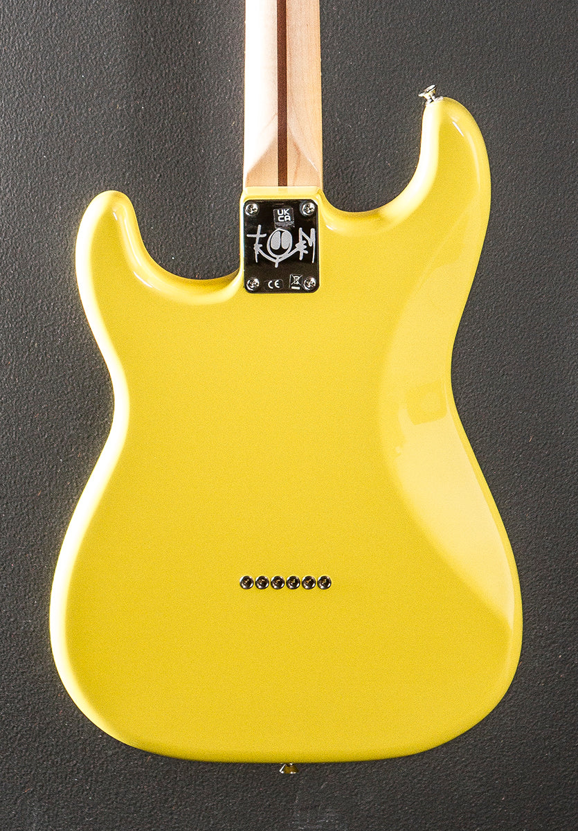Used Limited Edition Tom DeLonge Strat '23 - Image 4