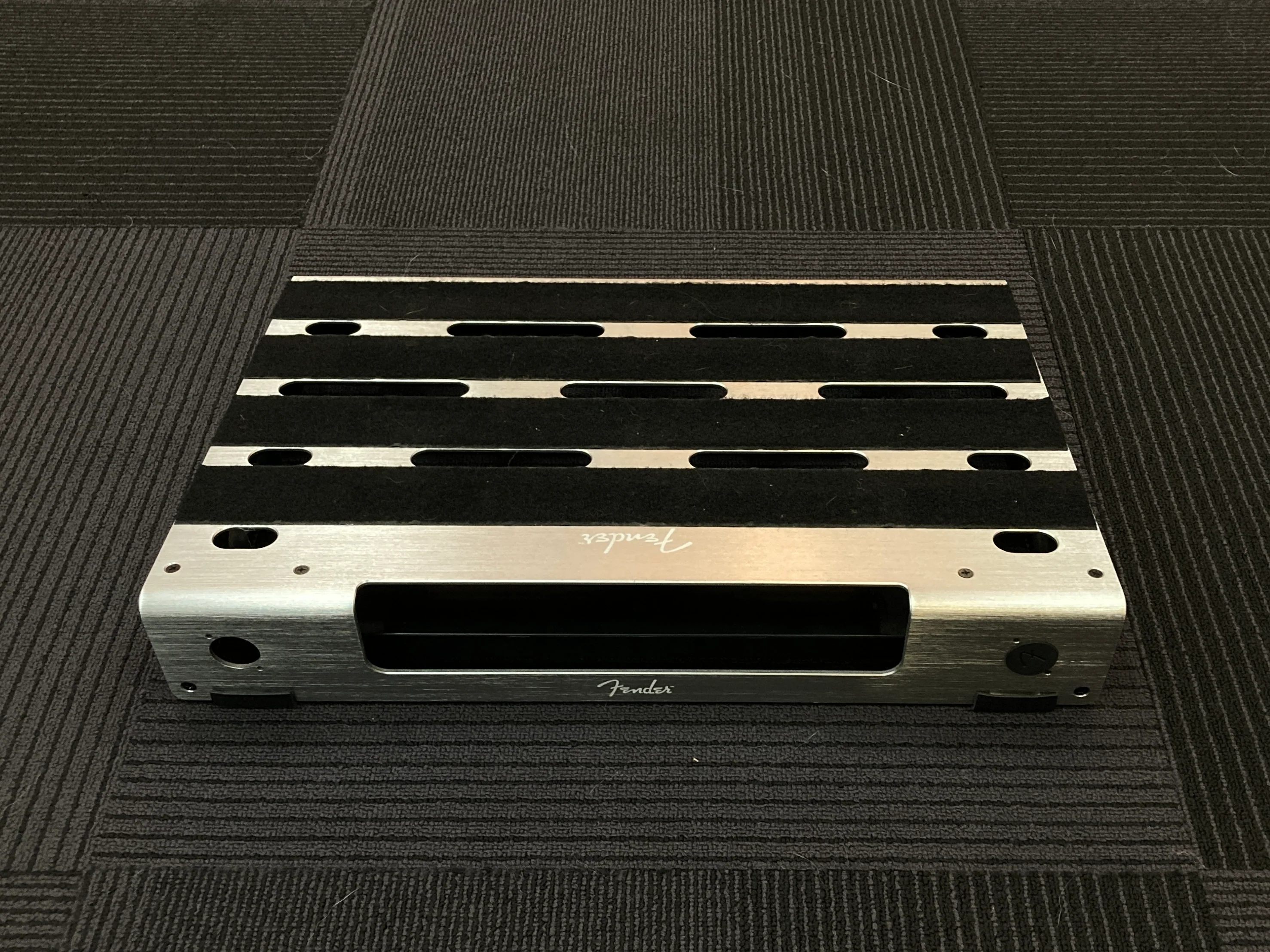 USED Professional Small Pedalboard, Recent - Image 3