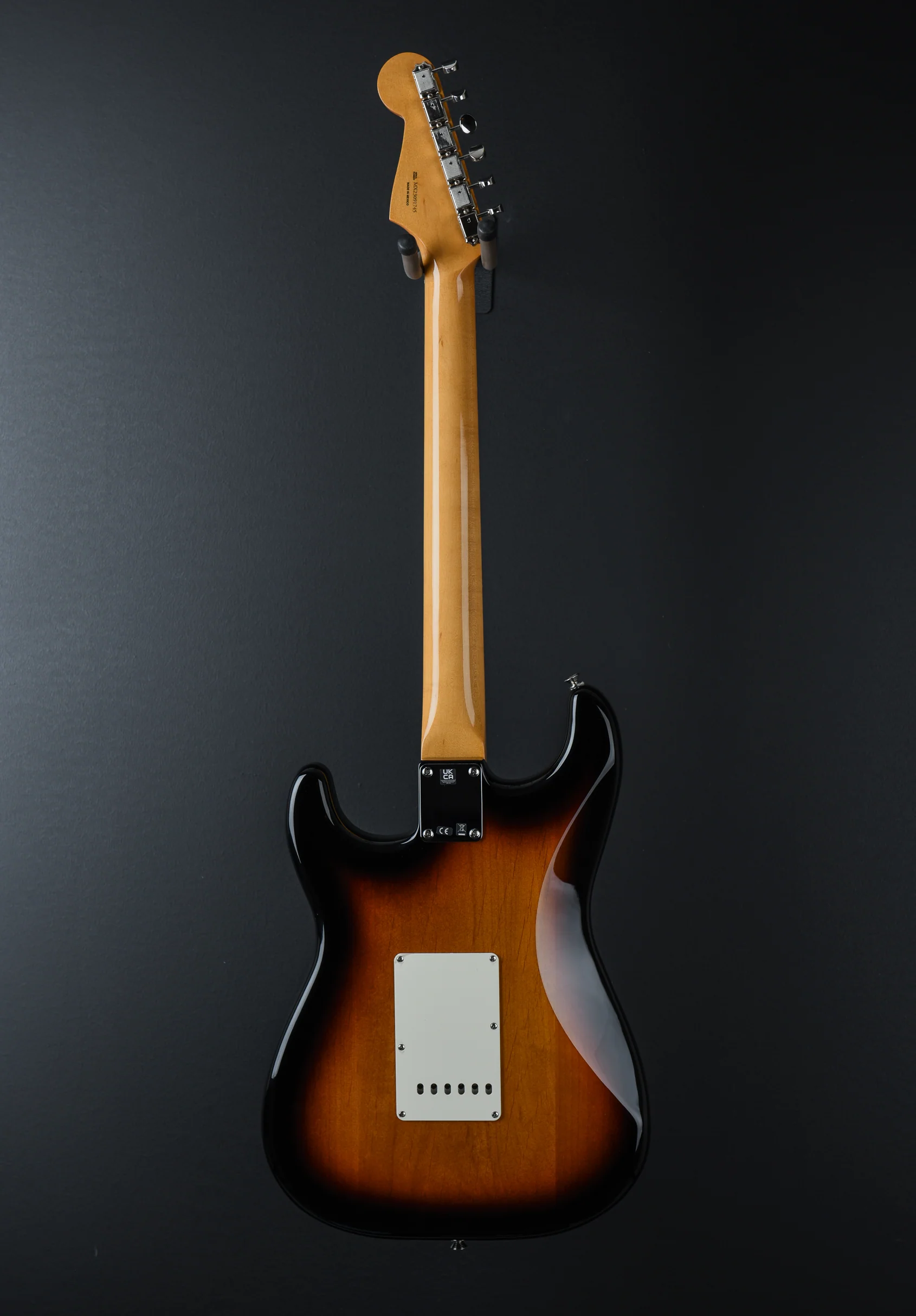Vintera II 60's Stratocaster - 3 Color Sunburst - Image 4