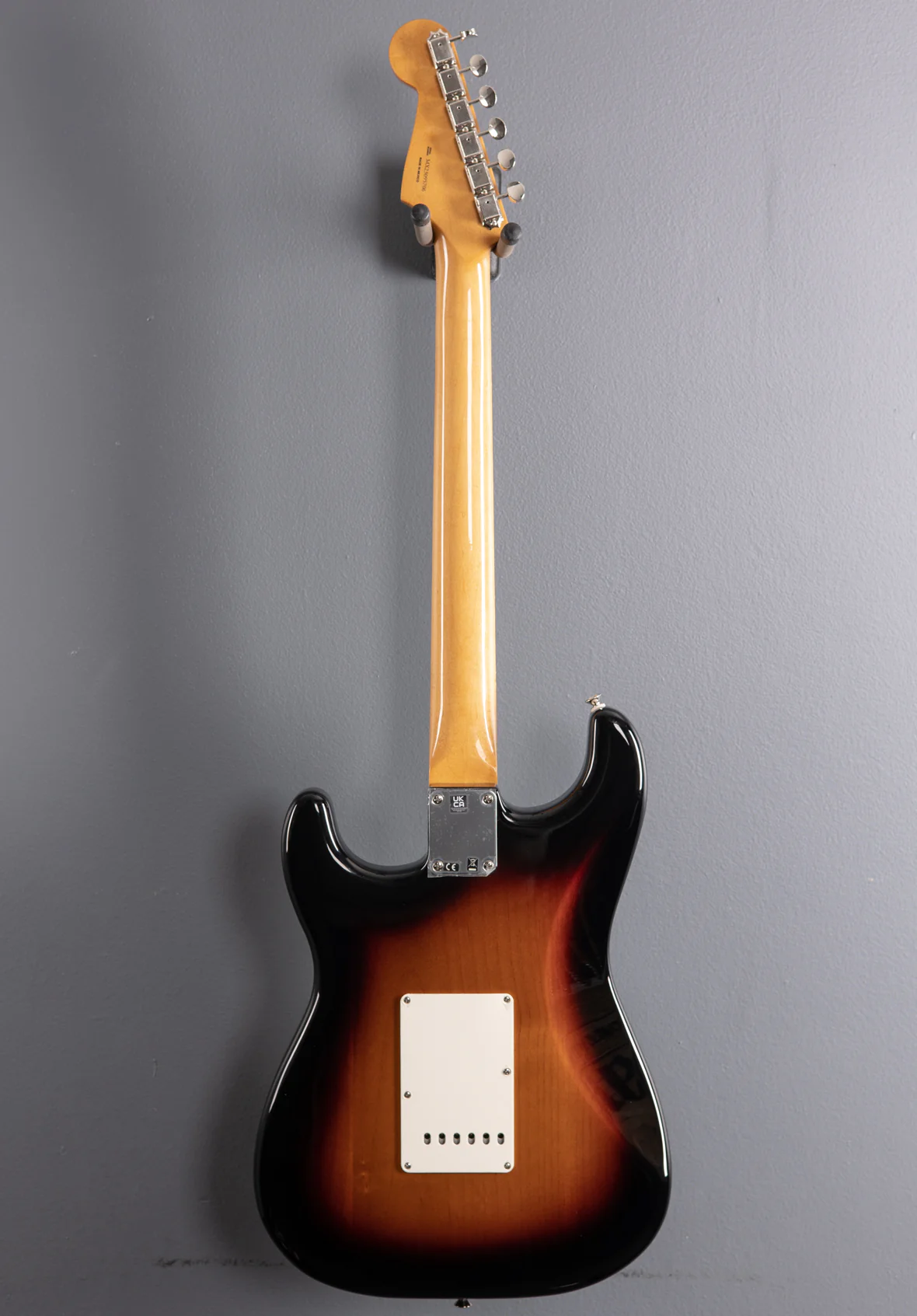 Vintera II 60's Stratocaster - 3 Color Sunburst - Image 5