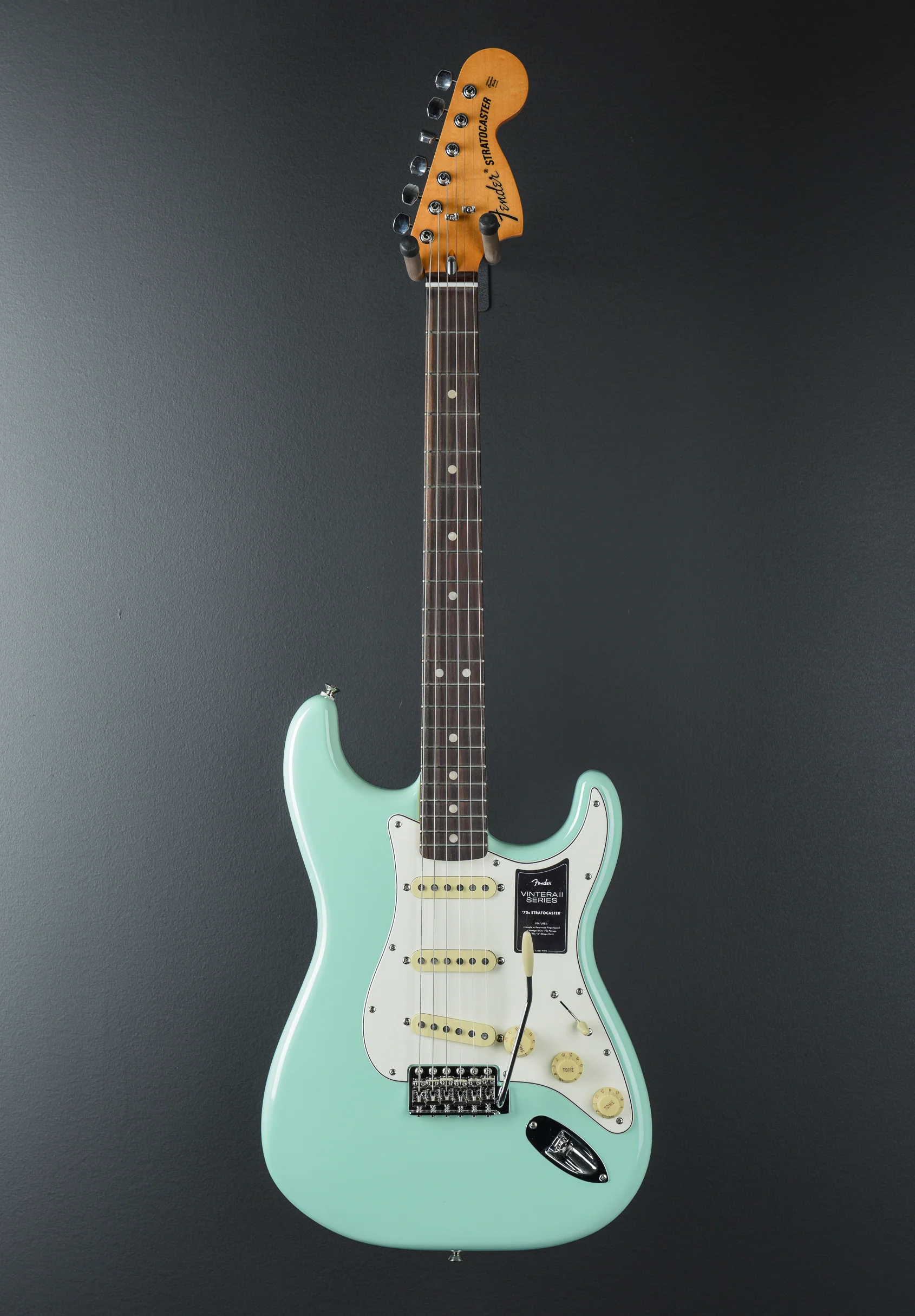Vintera II 70's Stratocaster - Surf Green w/Rosewood - Image 3