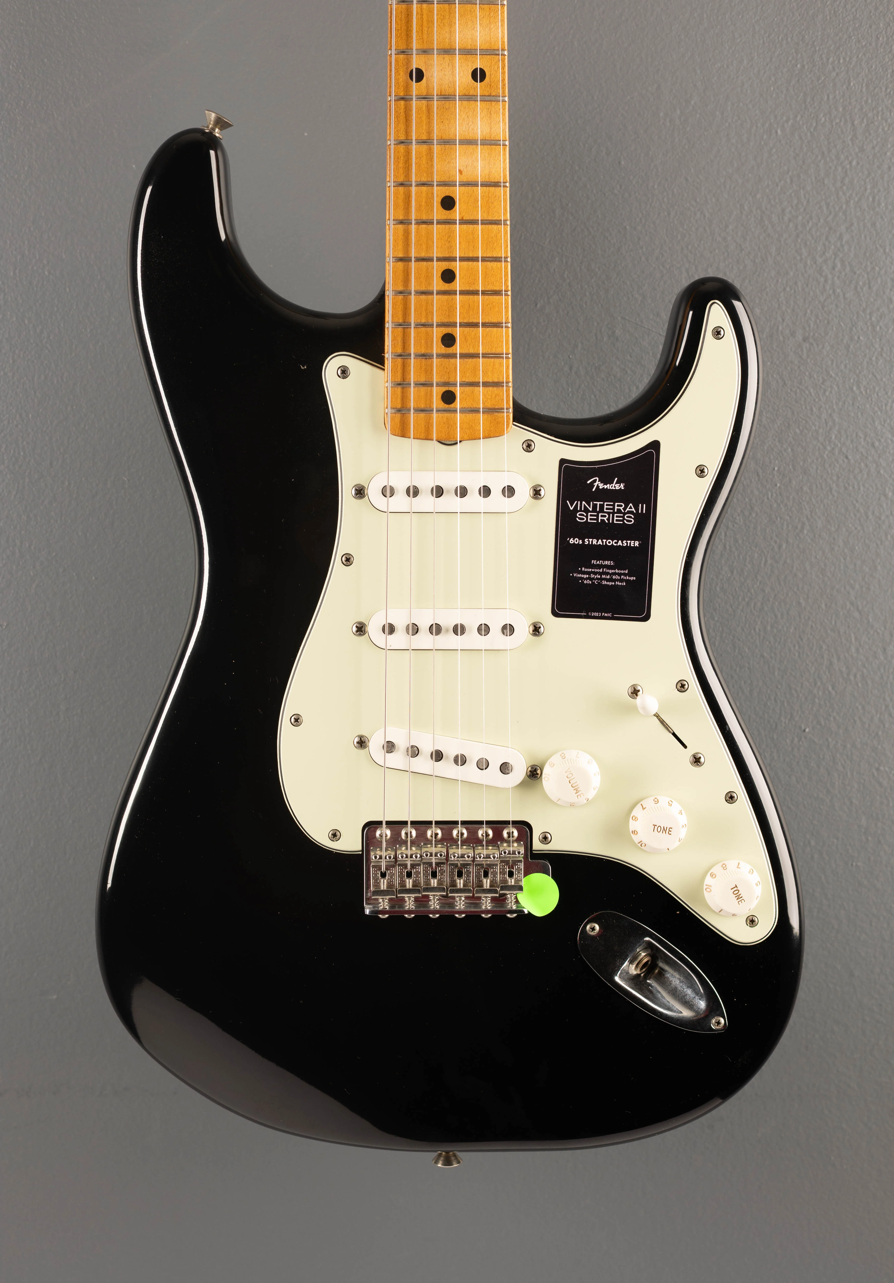 Vintera II Road Worn '60s Stratocaster - Black - Image 2