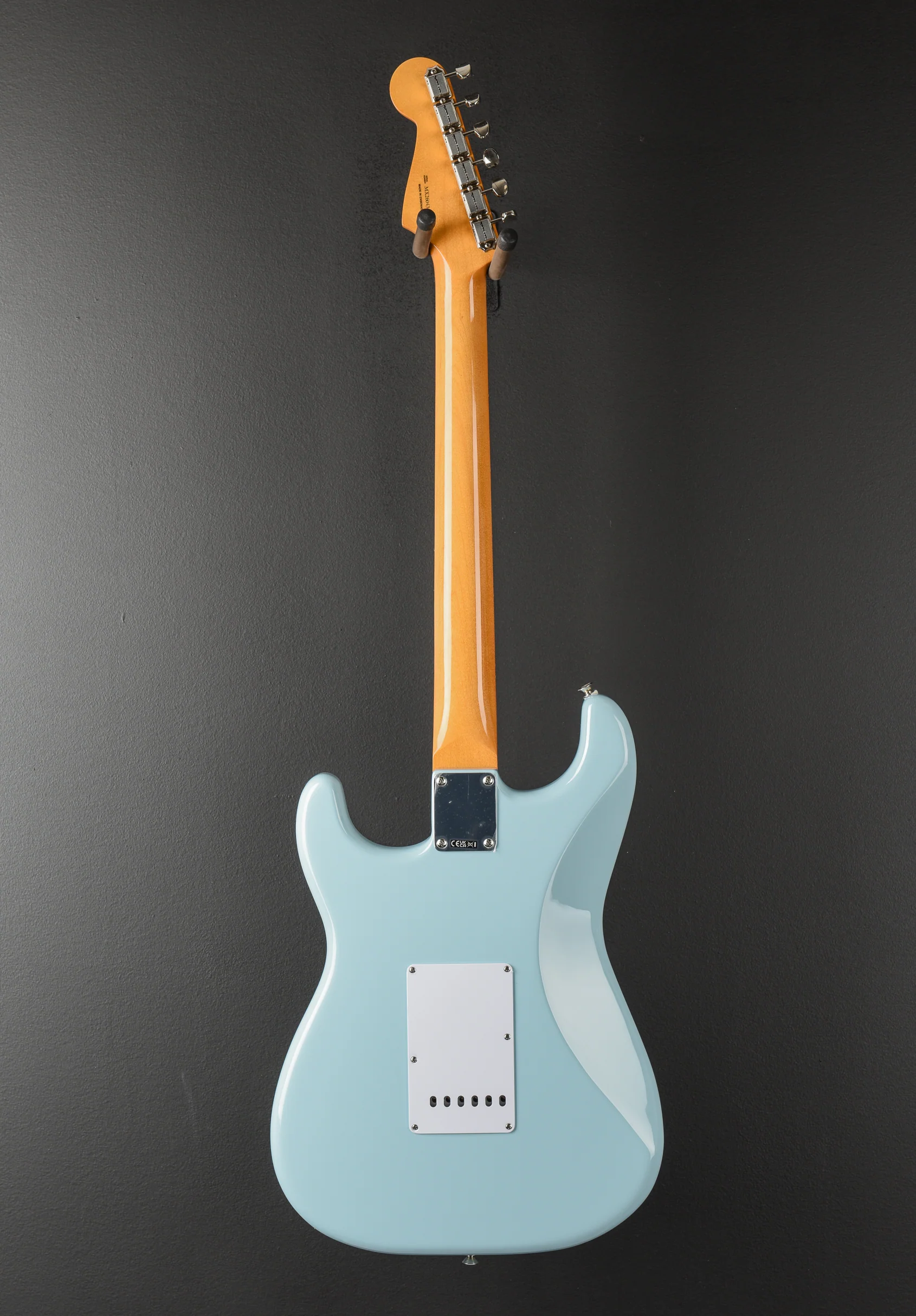 Vintera III Early '60s Stratocaster - Sonic Blue - Image 5